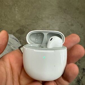 Onn Wireless White Earbuds with Charging Case